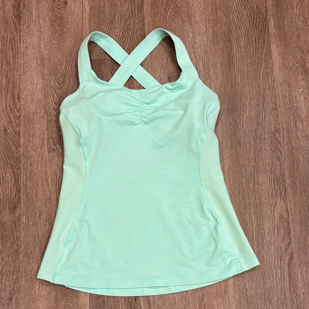 Lululemon top. Size 8.